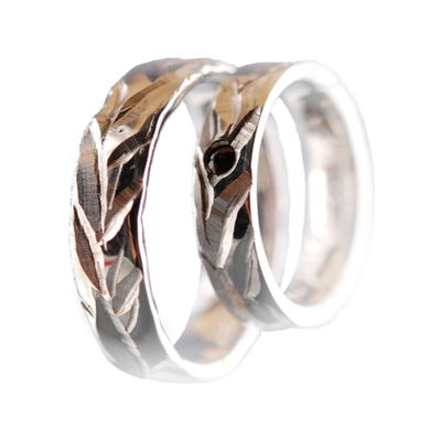 Silberwerk. Ringe in 925 Silber mit Rubin. Handarbeit.